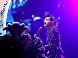 周杰伦演唱会：音乐盛宴，青春回忆再续